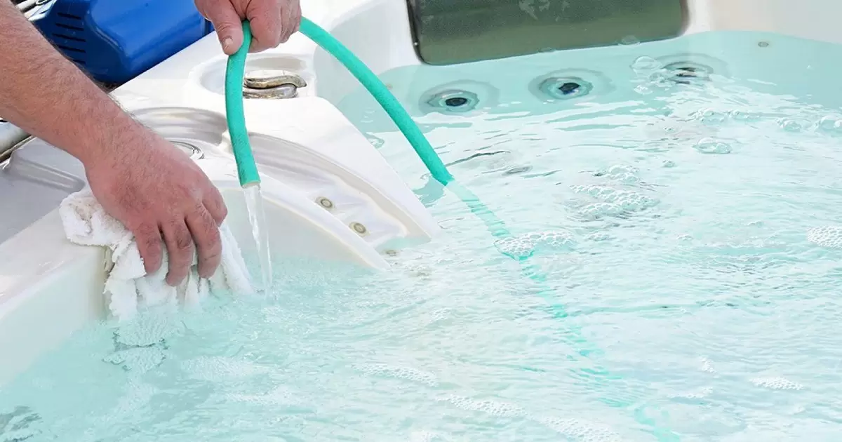 Can You Clean A Jacuzzi Tub With Bleach?