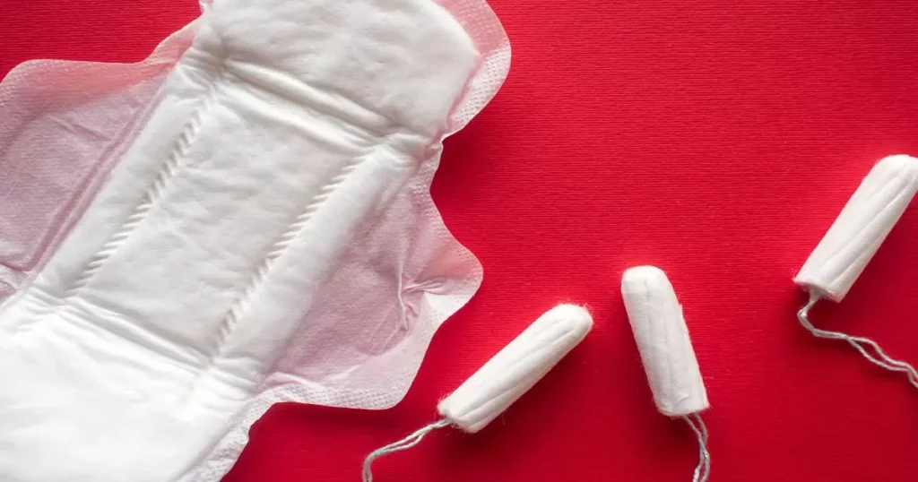 Can you wear tampons in a jacuzzi?