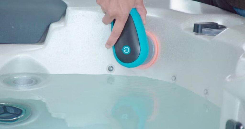 Cleaning the Tub Surface